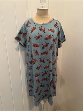 Vera Bradley Blue Tiger Print Short Sleeved Night Dress